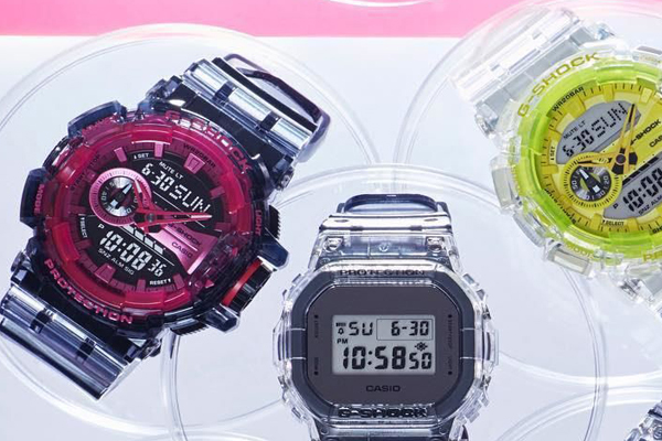 nen chon dong ho g shock ga400sk dw5600sk dung pin hay dung nang luong mat troi